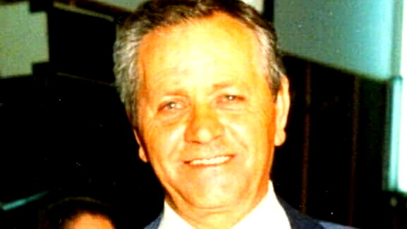 الأستاذ جمال غنطوس المربي والمعلم-غزال أبو ريا