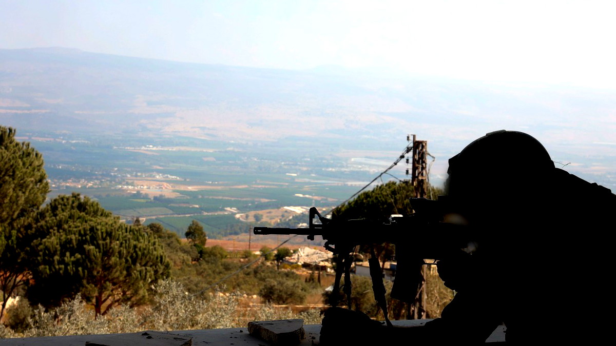 بالفيديو- الجيش الإسرائيليّ يعلن عن استهدافه أحد عناصر حزب الله عقب إطلاقه مسيّرة باتجاه شماليّ البلاد