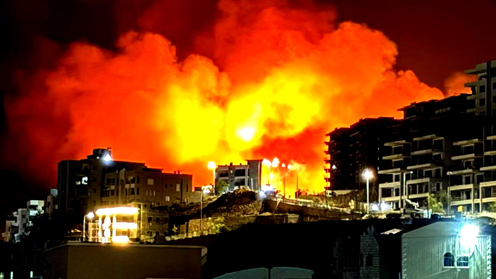 اندلاع حريق هائل في بلدة كفرمندا