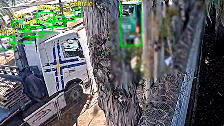 الشرطة: التحقيقات تعزز ان حادث الدهس من قبل سائق شاحنة من قلنسوة قرب قاعدة غليلوت كان عملية بدوافع قومية