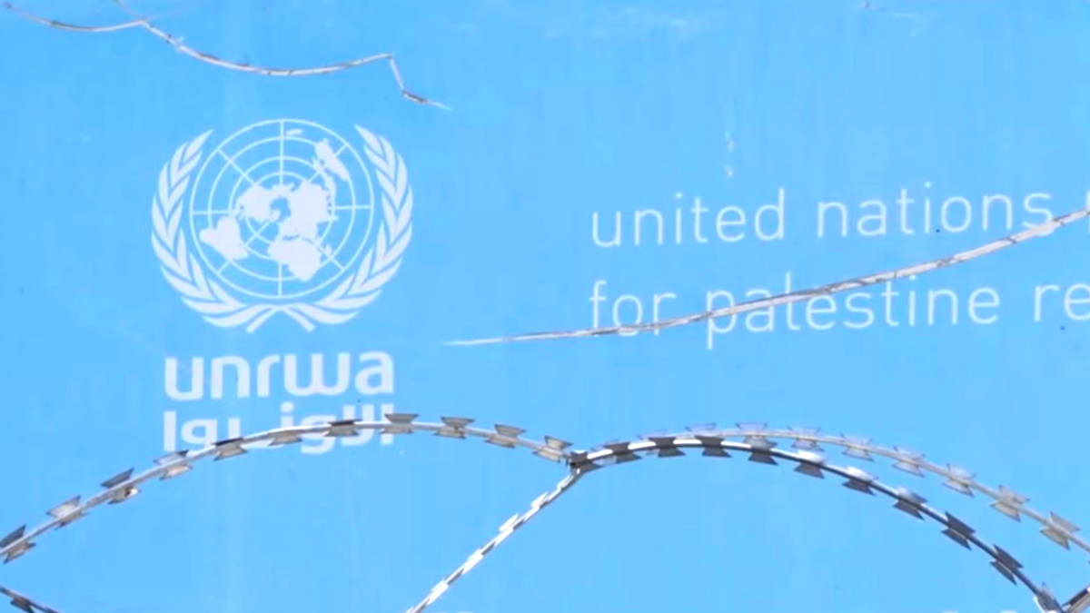 وزير الخارجية الياباني يعبر عن قلقه من تشريع الكنيست الذي يهدد أنشطة الأونروا ويؤكد دعم اليابان المستمر للاجئين الفلسطينيين