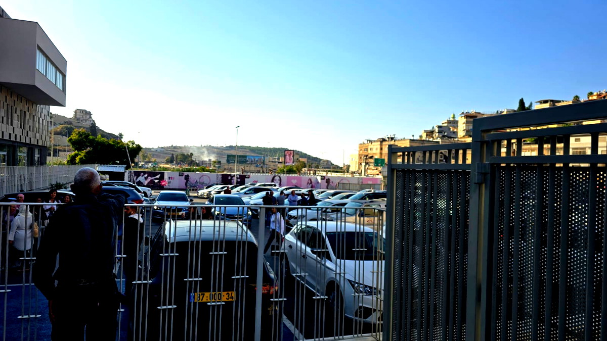 موظفو بلدية الناصرة يضربون عن العمل بسبب عدم تلقي الرواتب منذ عدة أشهر 