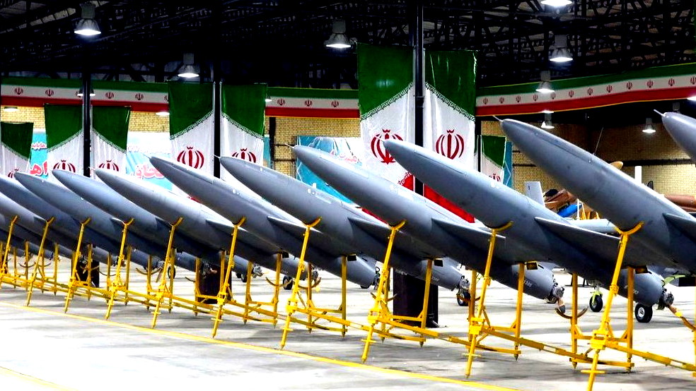 " مئات المسيّرات والصواريخ الباليستية".. تقارير تتحدث عن خطط إيران لتنفيذ هجوم على إسرائيل