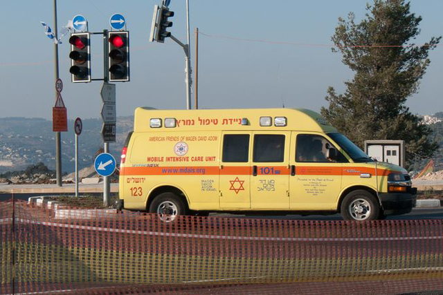 إصابة رجل (44 عامًا) بجراح خطيرة إثر تعرضه لحادثة عنف في صور باهر بالقدس