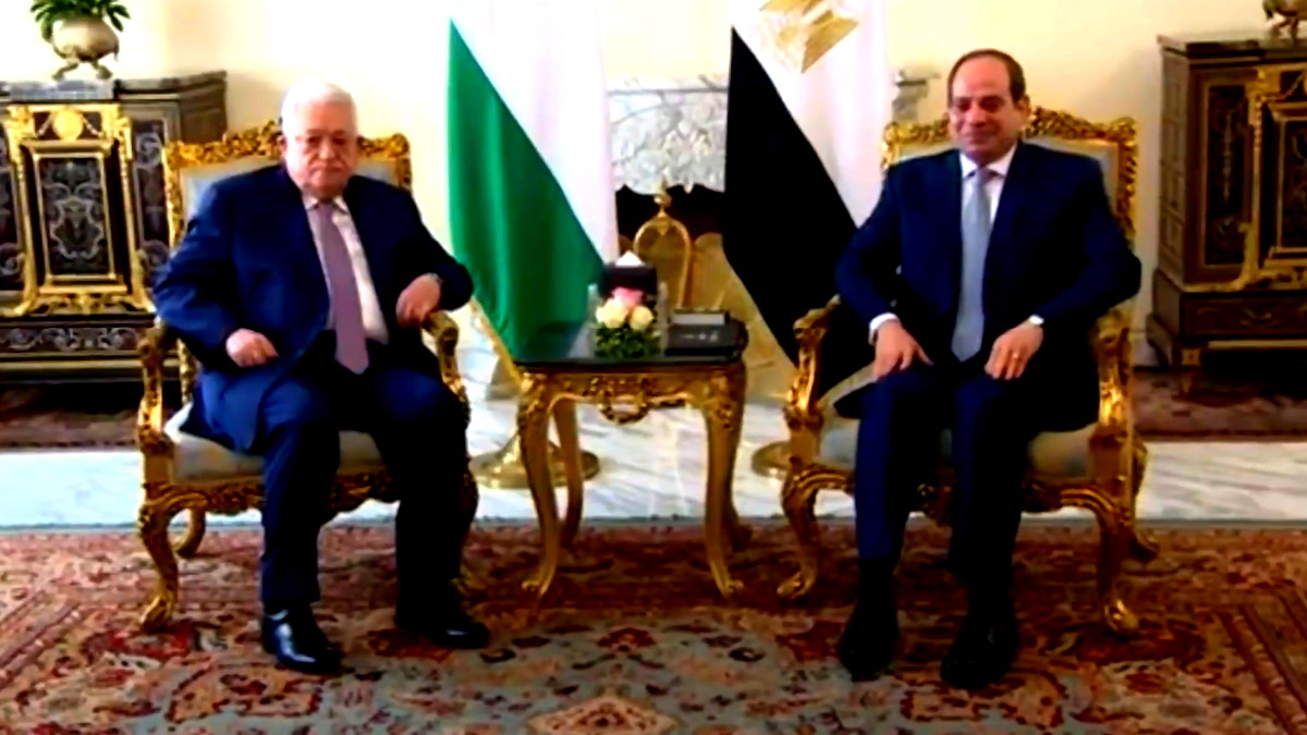 السيسي يؤكد لعباس استمرار الجهود المصرية لوقف الحرب ودعم مصر للسلطة الفلسطينية
