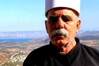 "ألجَأ لكتابة الشِّعر"