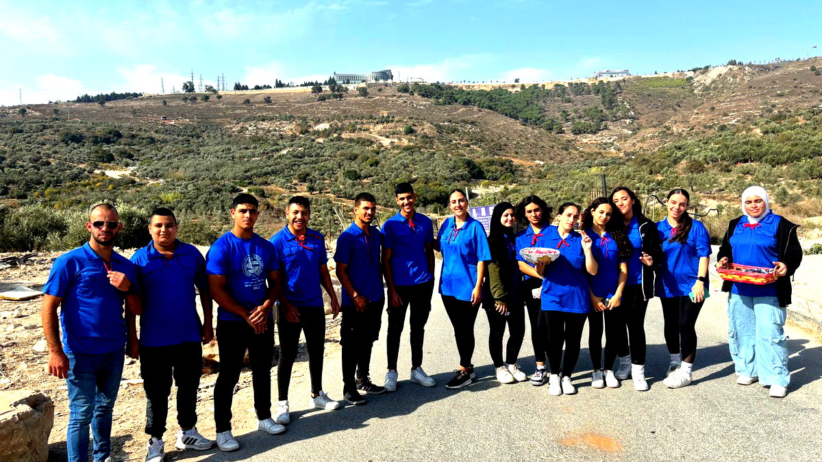 عين ماهل: مشاركة واسعة لمرشدي ومتطوعي الشبيبة العاملة والمتعلمة في زيارة لكروم الزيتون