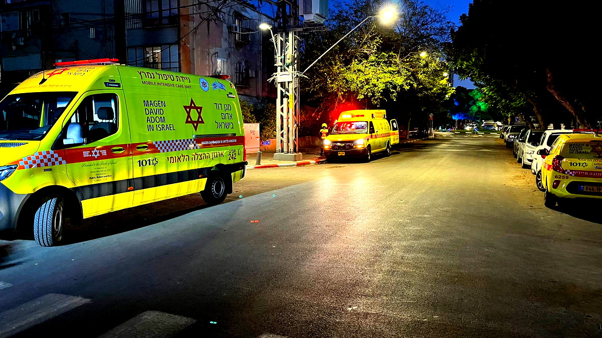 إصابة خطيرة لشاب (20 عامًا) نتيجة إنفجار مادة متفجرة بطوبا الزنغرية 