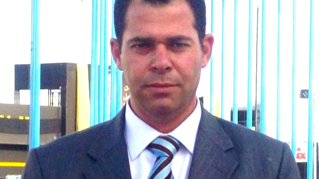 حل مُعضلة التناوب بيدِ الرفيق الأكبر 