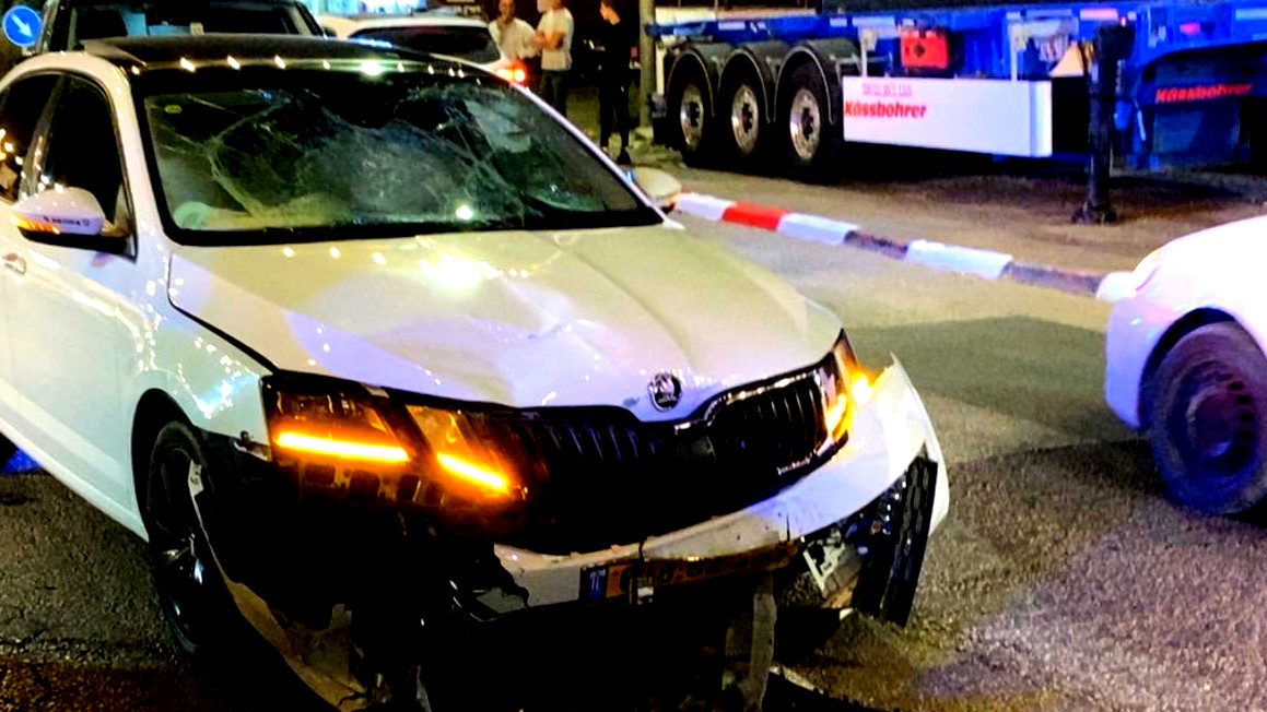 إصابة فتى (15 عامًا) بجروح خطيرة إثر اصطدام تراكتورون بمركبة خصوصية في بلدة دبورية