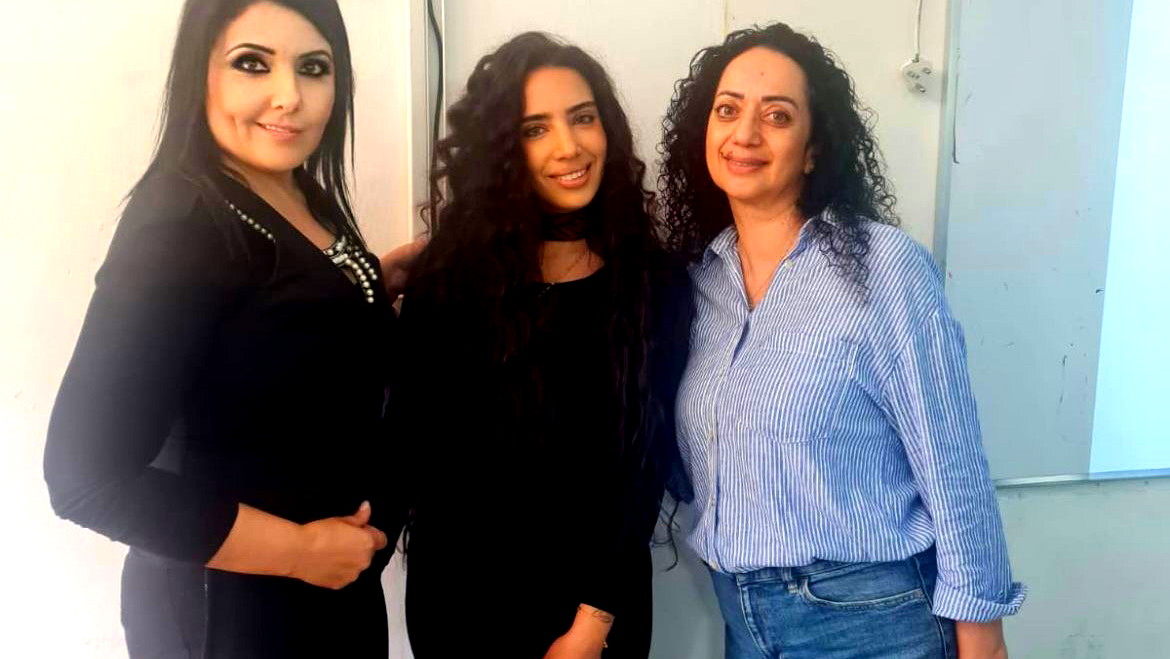 شفاعمرو: الثانوية البلدية "ب" تستضيف المعالجة بالطاقة ومدربة الوعي الأستاذة أسيل حاج علي
