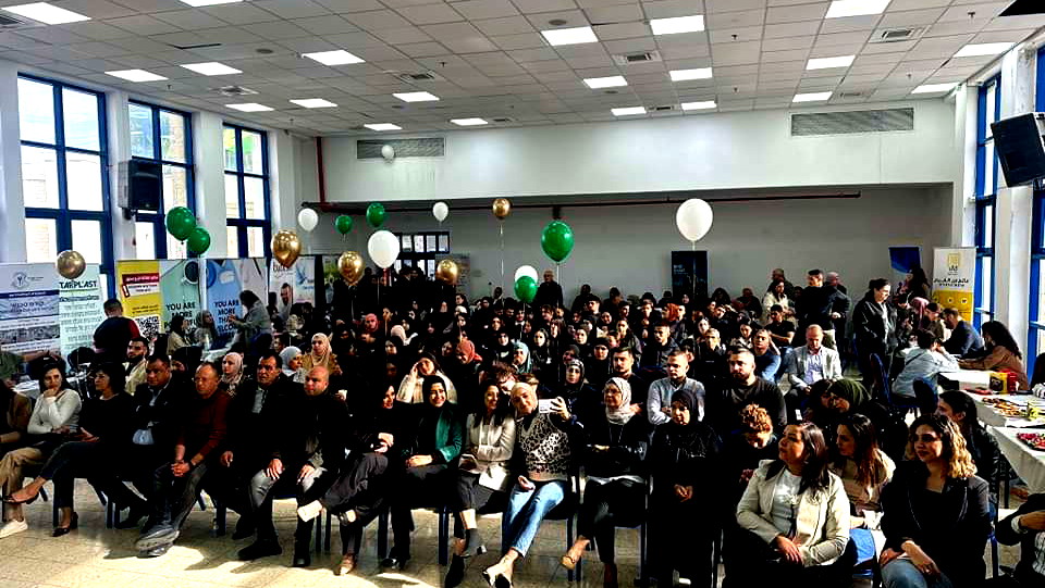 معرض التشغيل والتأهيل المهني الأول والأكبر وصل الى عين ماهل