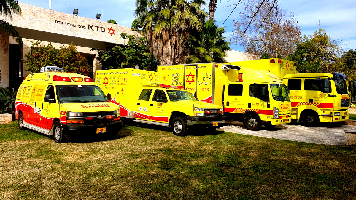 منطقة النقب: إصابة ثلاثة أشخاص بجروح متفاوتة جرّاء انقلاب مركبة على شارع 60