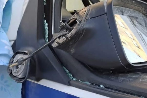 طلاب صف سادس في الناصرة يحطمون سيارة إسعاف