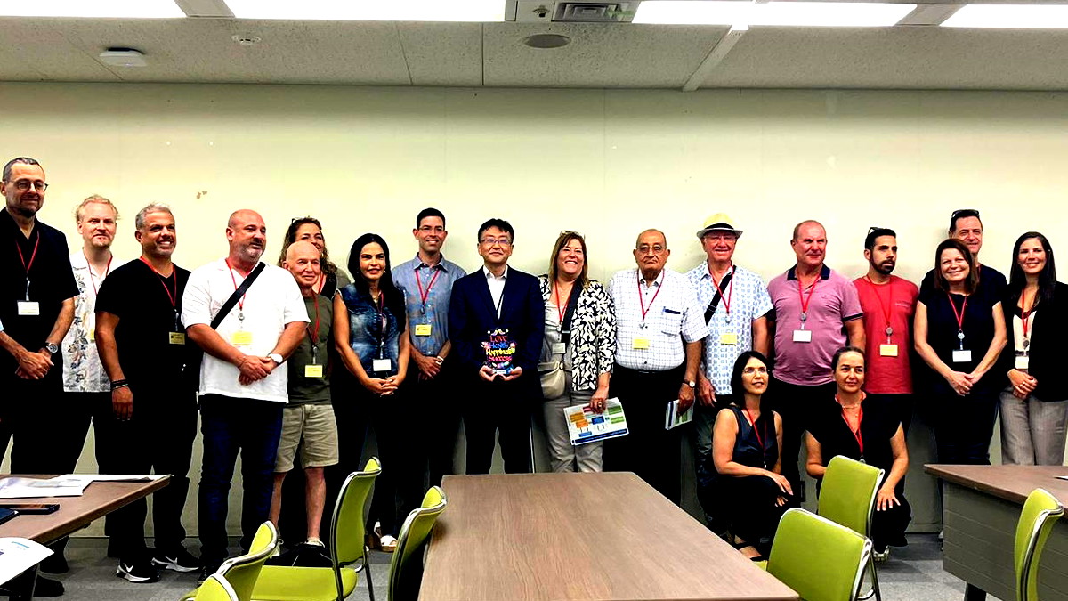 البروفيسور فيصل عزايزة يشارك في بعثة تعليمية ميدانية إلى اليابان