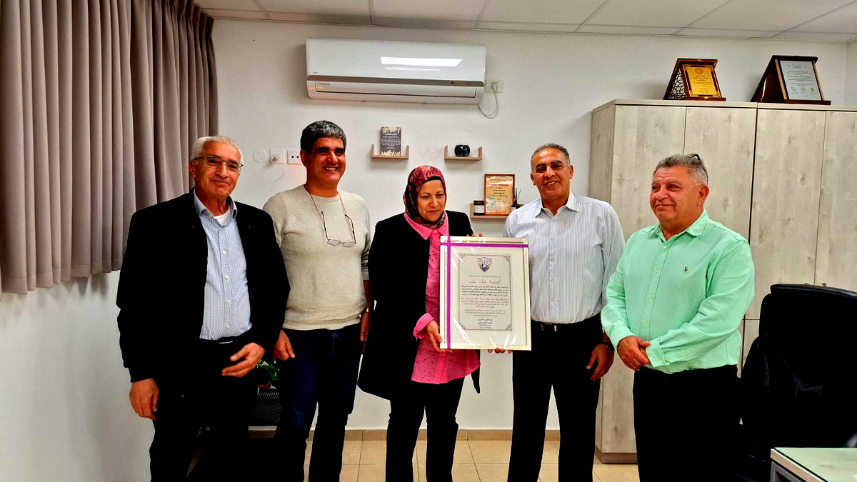 رئيس بلدية كفرقرع يهنئ مدرسة أمجاد برانكو ڤايس بمناسبة رفع نسبة الاستحقاق لشهادة البجروت إلى 64%