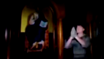 سخروا من مريم العذراء! مقطع فيديو يظهر تدنيس الكنيسة الأرثوذكسية اليونانية في بلدة دير ميماس اللبنانية من قبل الجيش الإسرائيلي