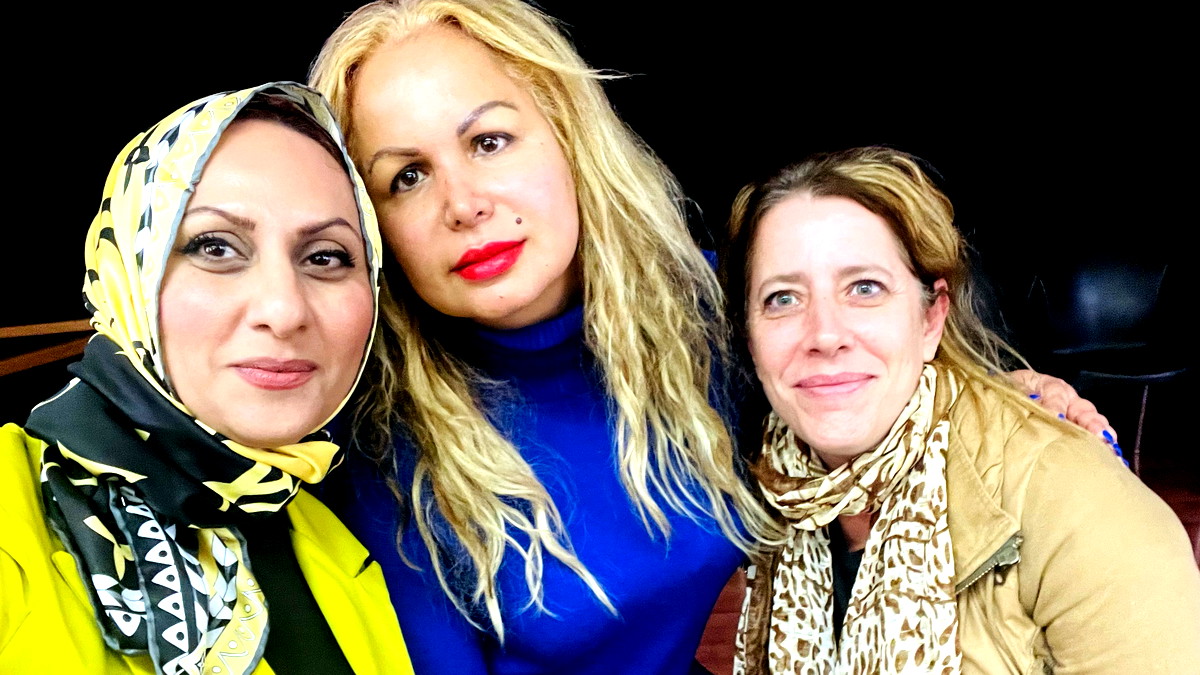 مشاركة الكاتبة عناق مواسي في أمسية شعرية في اليوم العالمي لمكافحة العنف ضد المرأة 