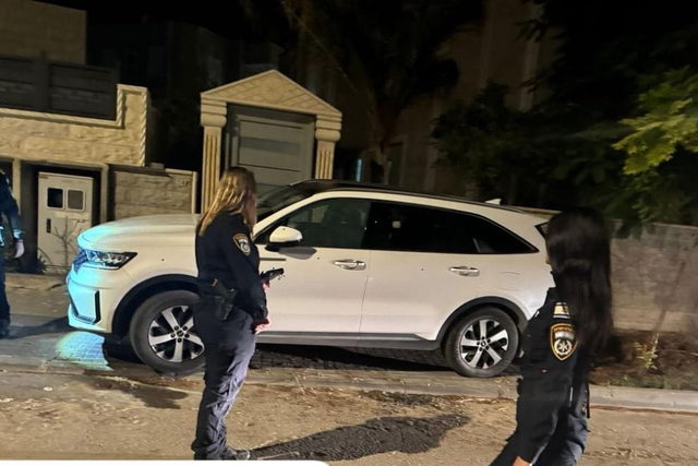 تقديم لائحة اتّهام بحقّ أحد سكان رهط بعد إطلاق النار باتجاه مركبة رئيس البلدية الشّهر الماضي