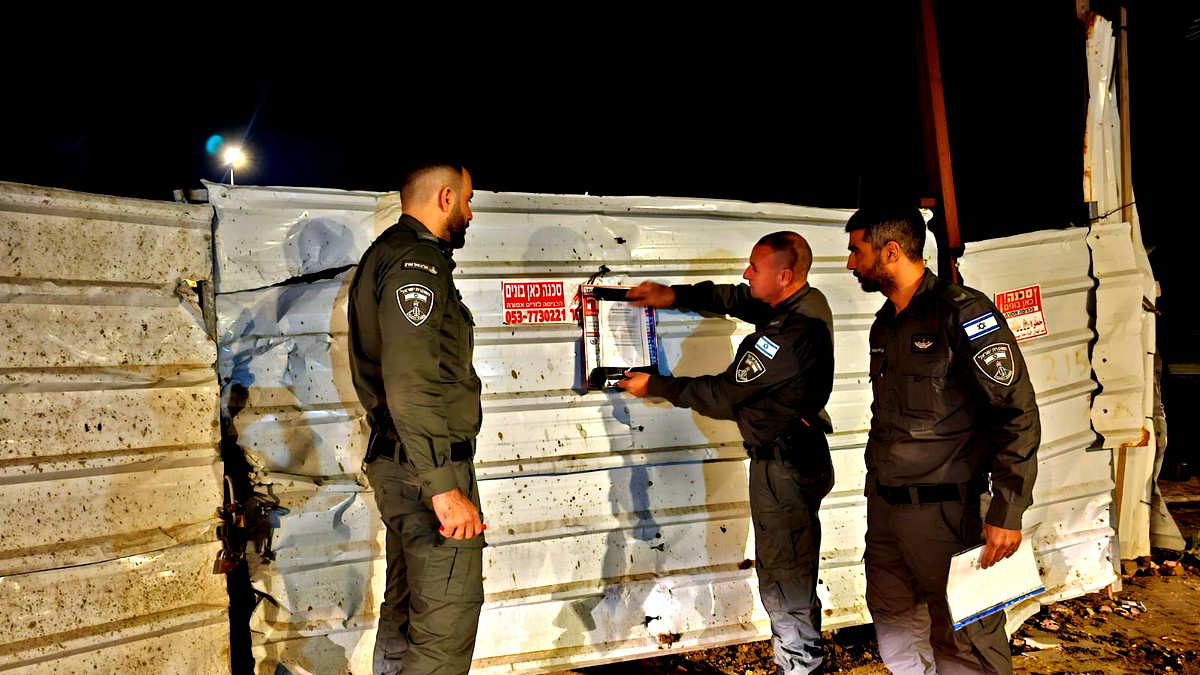 منطقة المركز: اغلاق موقع بناء لمدة 30 يومًا بعد العثور على 5 عمال غير قانونيين فيه... فتح إجراء قانوني ضد صاحب العمل