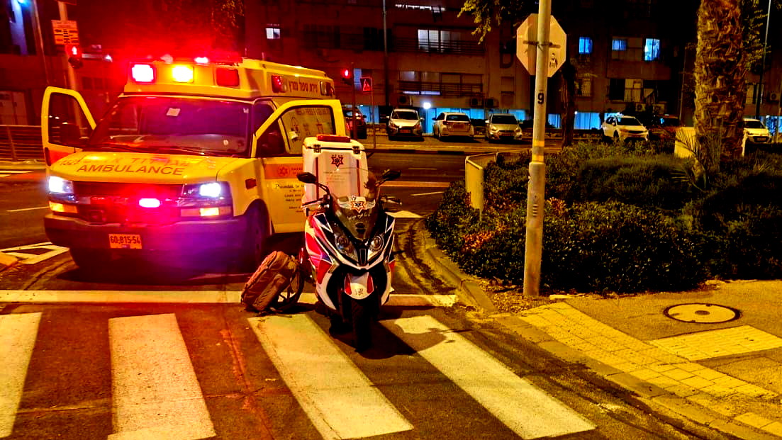 كريات يام: إصابة سائق دراجة هوائية (25 عامًا) بجراح خطيرة بعد اصطدام مركبة به  