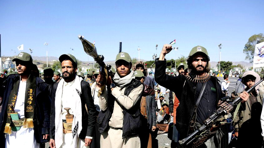  أنصار الله يعلنون استهدافهم مدمرة أميركية وثلاث سفن إمداد تابعة للجيش الأميركي في البحر العربي وخليج عدن