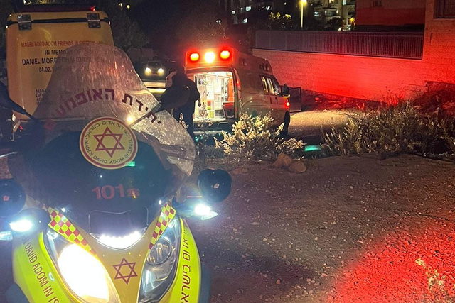 القدس: اصابة سيدة (39 عامًا) بجراح خطيرة اثر سقوطها عن علو 10 امتار
