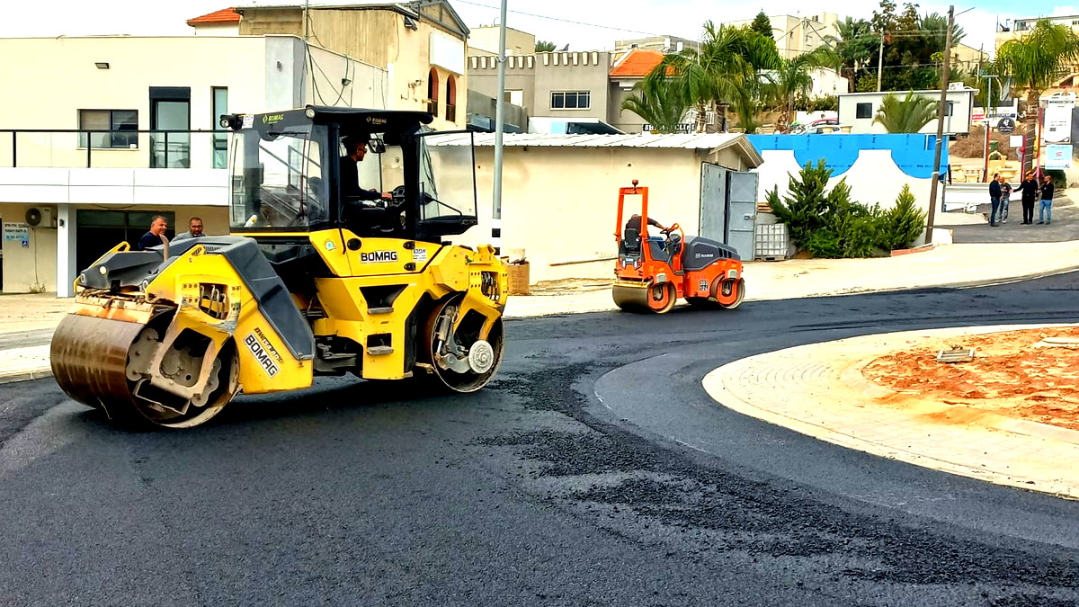 بلدية كفر قرع: انتهاء المرحلة الثانية من تعبيد شارع أبو خشم بميزانية 3.5 مليون شيكل