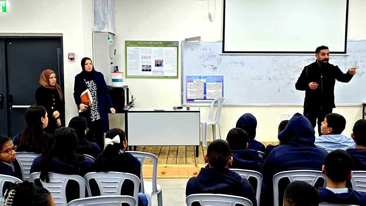 تنظيم محاضرة توعوية بموضوع الادمان لطلاب مدرسة ابن سينا في كفر قرع