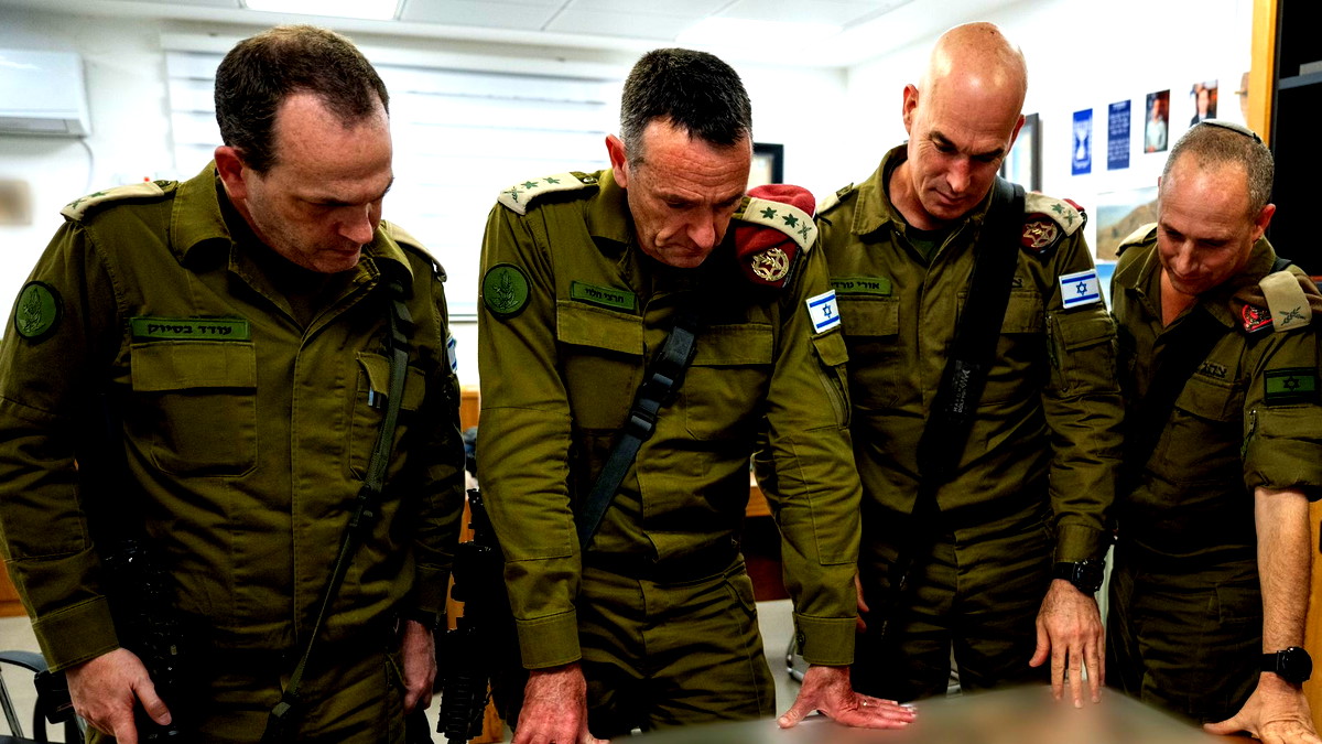 رئيس الأركان على الحدود السورية: نراقب للتأكد من أن الجهات المحلية لا تتجه نحونا - هناك رد هجومي ودفاعي قوي جدًا