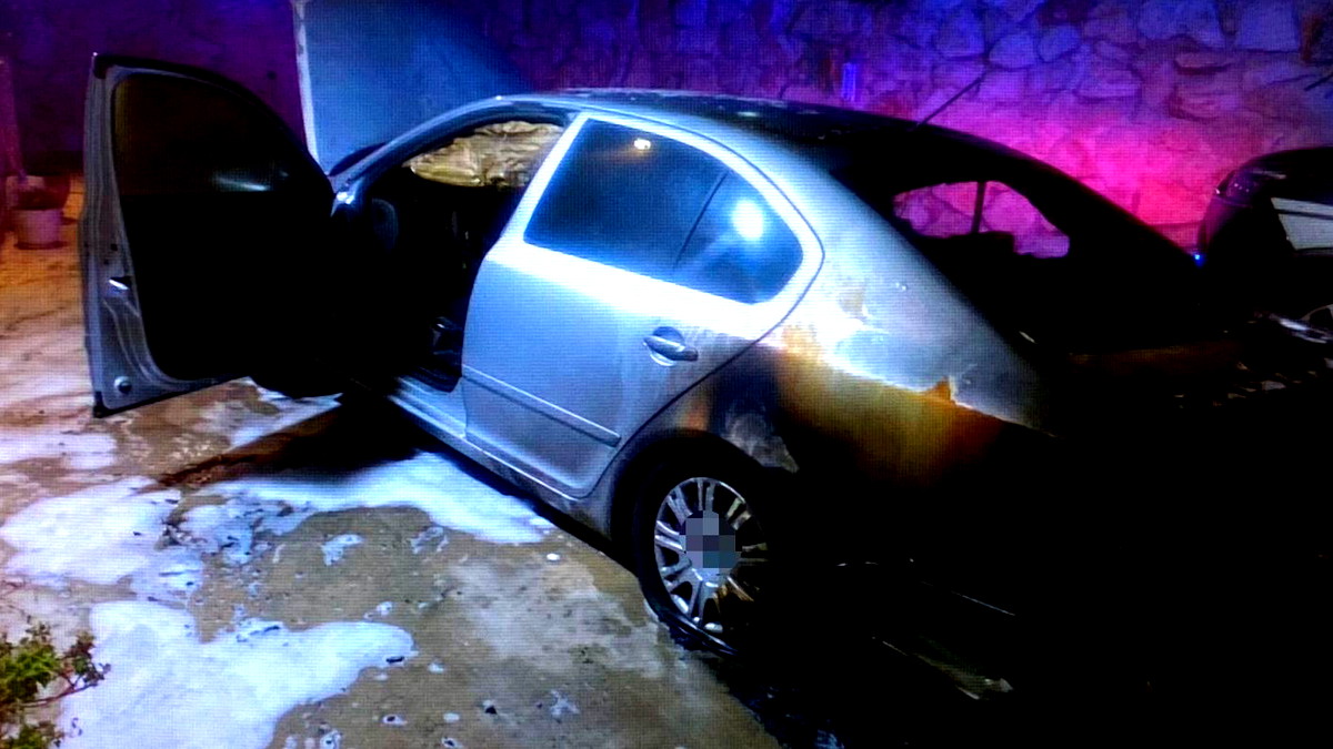 تقدّم لخطوبة فتاة ورفض والدها- اتّهام شابين (17، 18 عامًا) من إحدى بلدات الشّمال بإضرام النيران بسيارة عائلتها