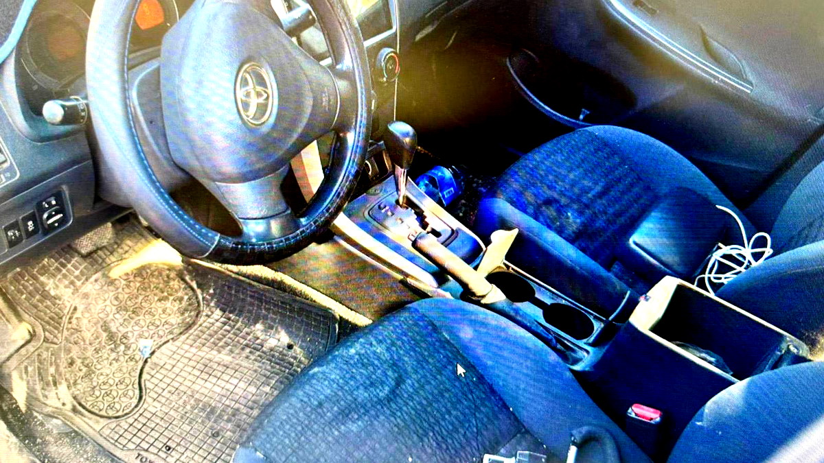 القدس: اعتقال شاب (20 عامًا) بشهة اقتحام سيارة بالقرب من باب العمود وسرقة مبلغ مالي كبير