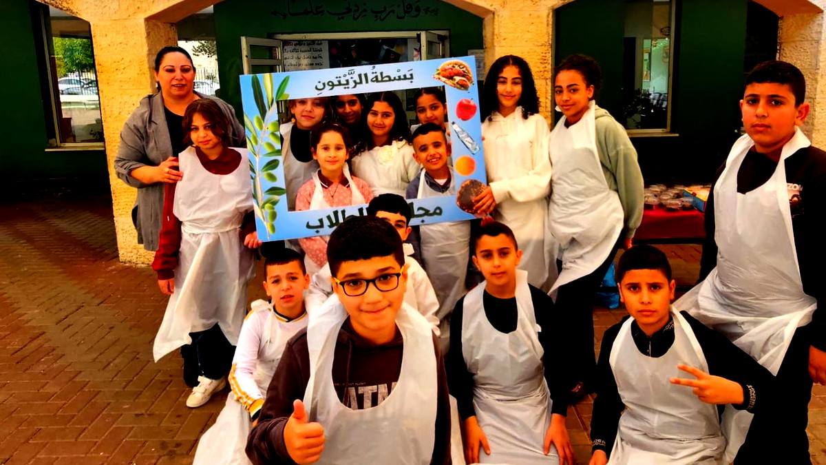  بسطة الزيتون في كفر مندا تبهر العيون 