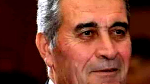 وجهة نظر حول مقال د  غزال أبو ريا