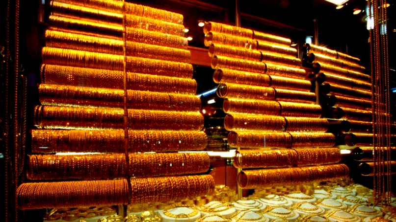 أسعار الذهب: انخفاض في أسعار الذهب جرّاء التقلبات العالمية في سوق المعادن