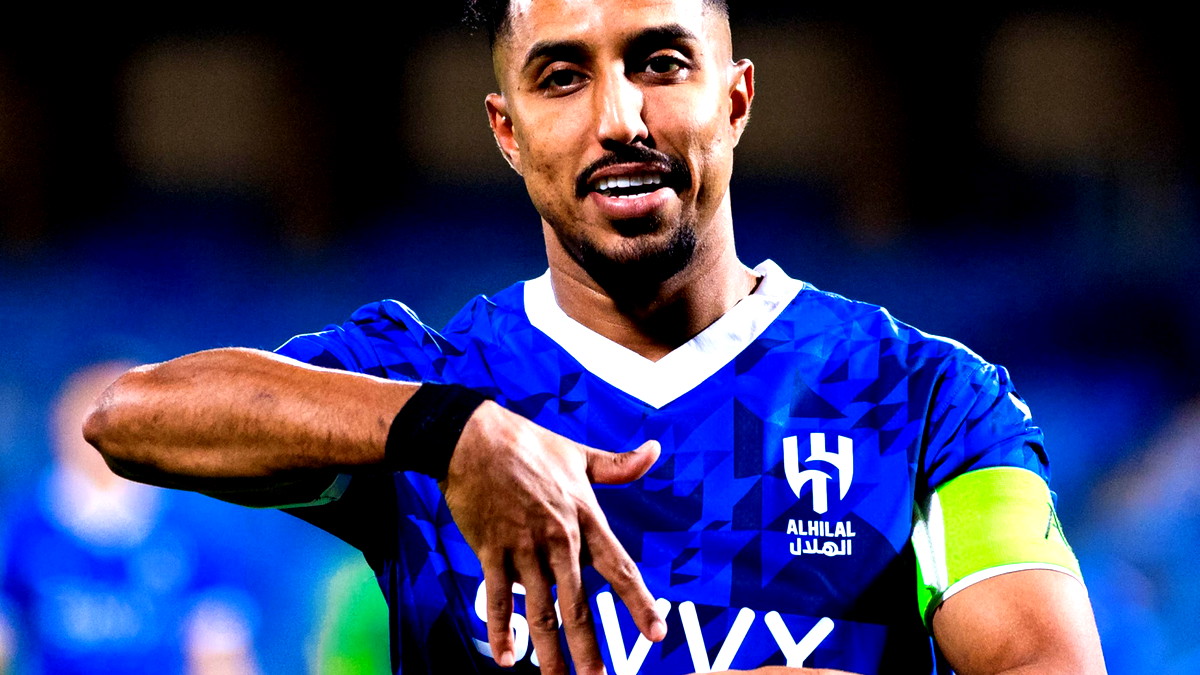 شكوك تحوم حول قدرة النجم السعودي سالم الدوسري بالمشاركة مع منتخب بلاده في خليجي 26