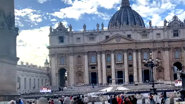 تشتهر بقيمتها التاريخية والثقافية والدينية- الفاتيكان أصغر دولة في العالم من حيث المساحة وعدد السكان