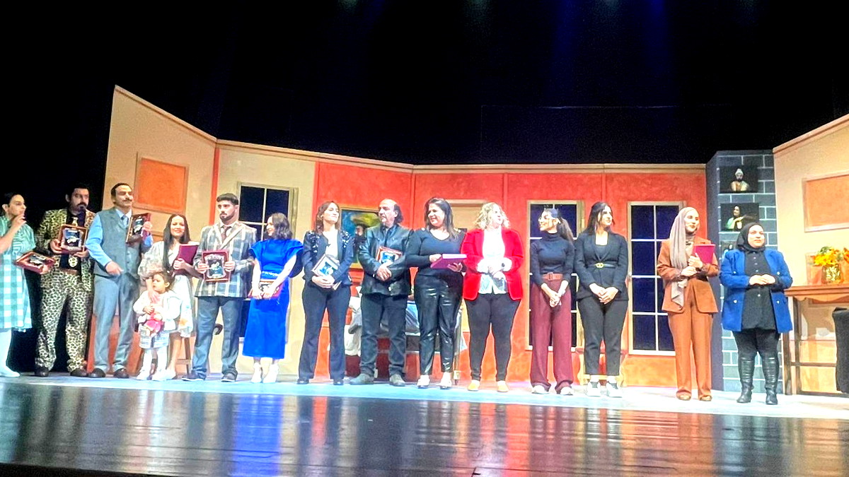 "المريض الوهمي" إنتاج مسرحي جديد يضيء خشبة المسرح العربي أم الفحم بحضور جماهيري باهر