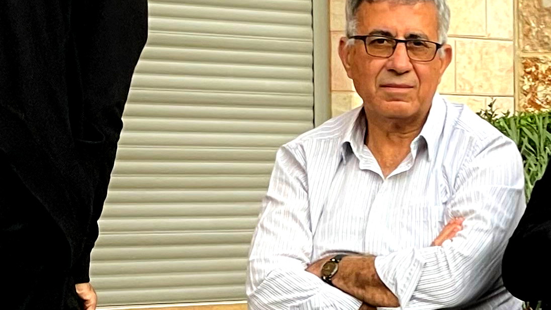 متنفَّس عبرَ القضبان (123)