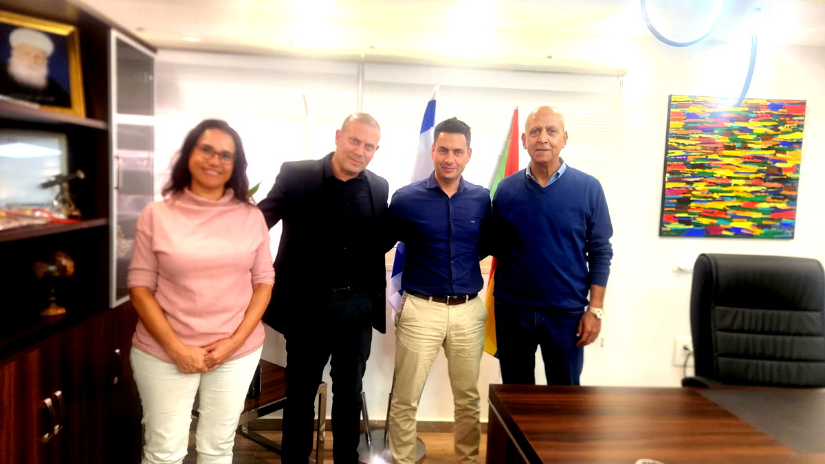 تعاون مشترك لتعزيز الخدمات الصحية في قرية جولس: مركز طبي إقليمي جديد وتوسيع العيادة المحلية