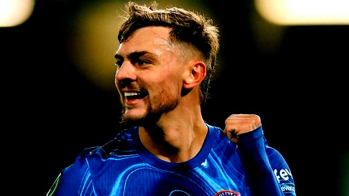 "هاتريك" مهاجم برشلونة السابق يقود تشيلسي لفوز ساحق بدوري المؤتمر