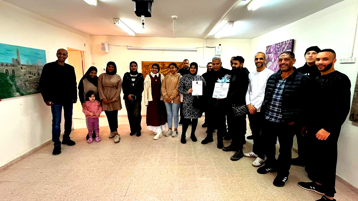 افتتاح معرض "بلا عنوان" للفنان شبلي عيسى