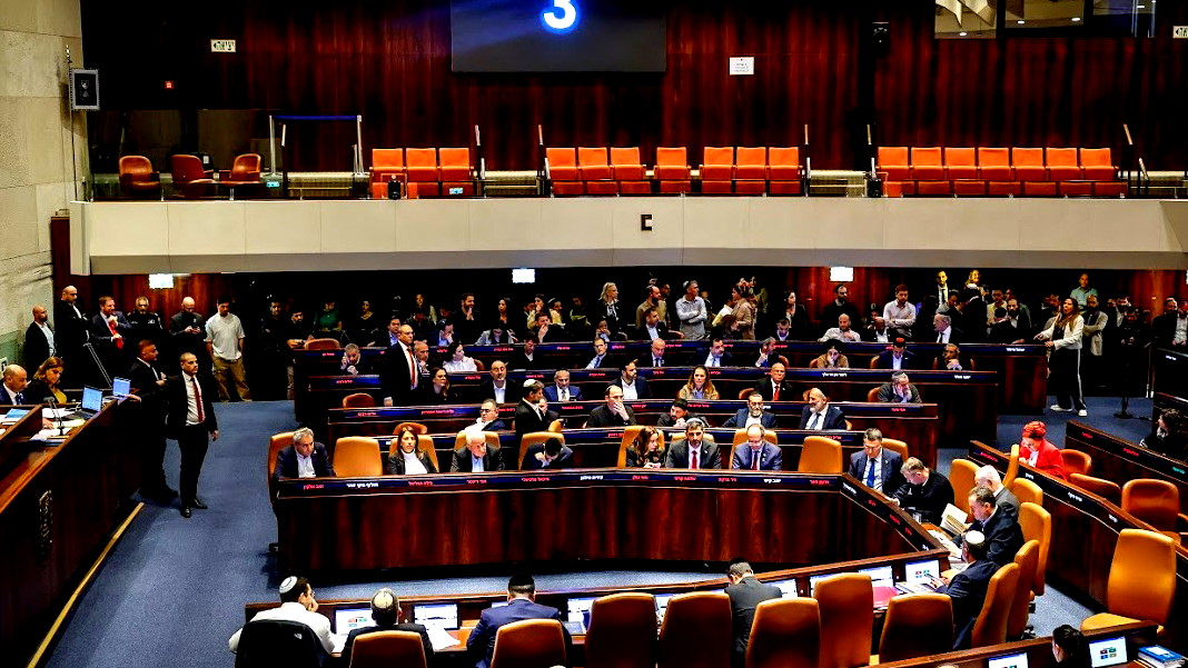 بفارق صوت واحد: الكنيست تصادق بصعوبة على قانون "الأرباح المحتجزة"