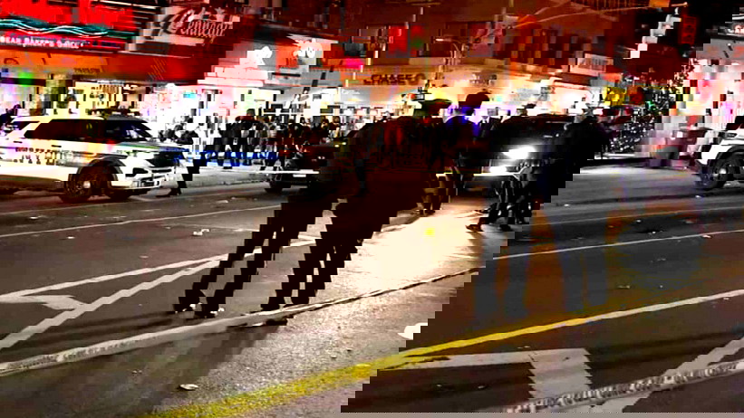 اصابة 11 شخصًا بحادثة اطلاق نار في نيويورك