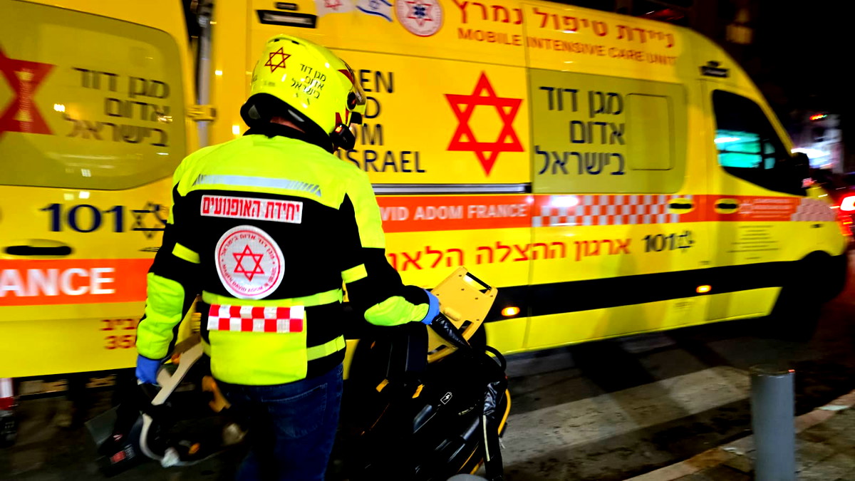 إنعاش شاب (30 عامًا) تعرض لحادثة عنف في تل أيبب