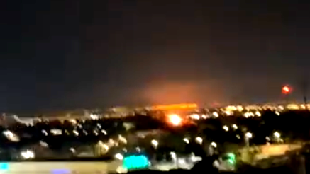 صفارات الإنذار في أكثر من 150 مدينة وبلدة في إسرائيل... وإصابة 12 شخصًا أثناء توجههم إلى الملاجئ