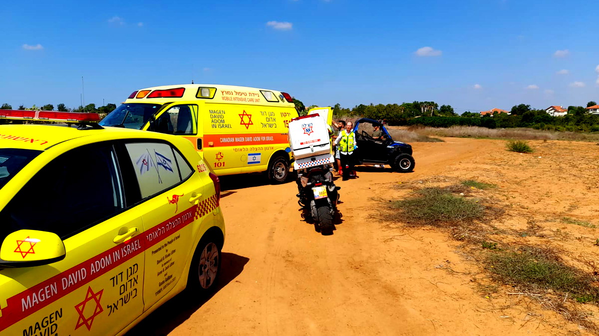 النقب: اصابة عامل (42 عامًا) بجراح خطيرة خلال عمله في الدريجات