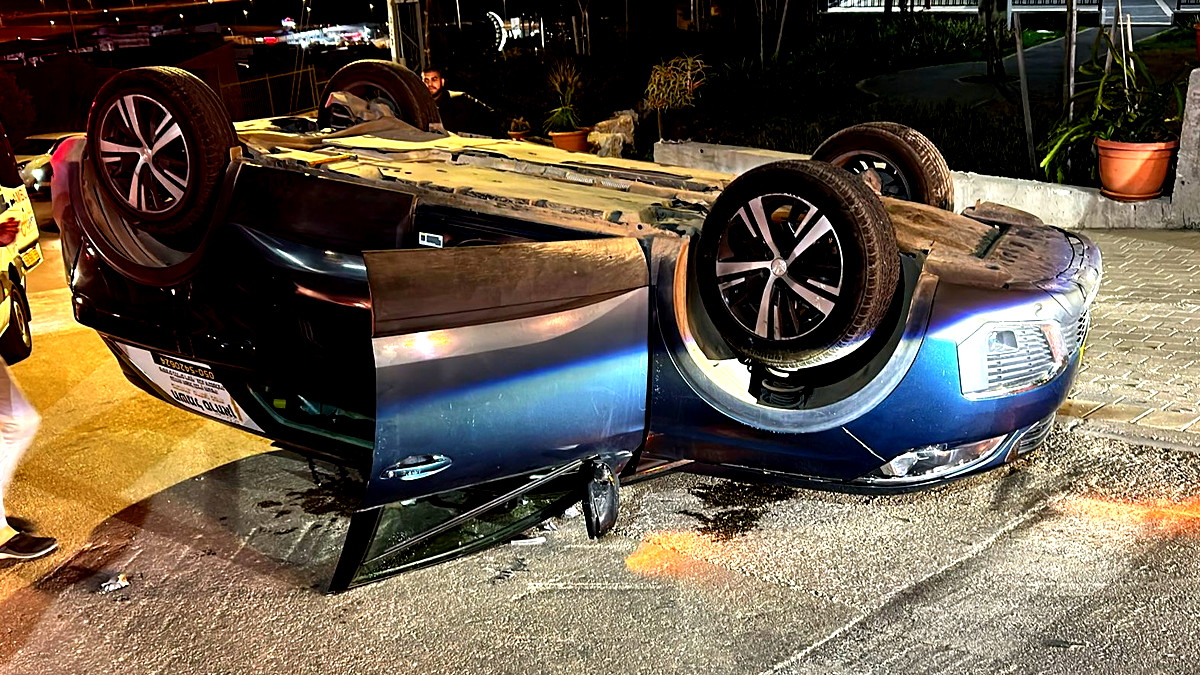 البعنة: إصابة شاب بجراح متوسطة إثر انقلاب سيارة