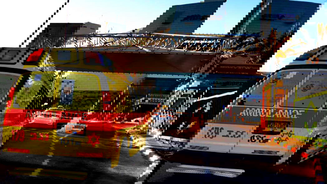 إصابة سائق دراجة هوائية (15 عامًا) بجراح متوسطة بعد أن صدمته مركبة في بئر السبع