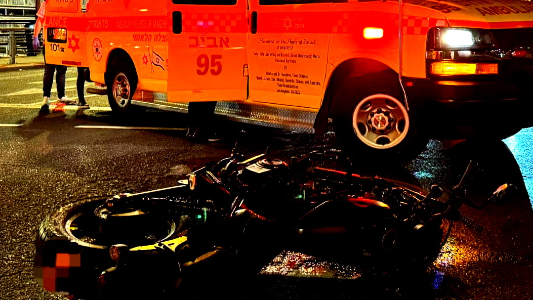 اصابة شاب (19 عامًا) بجراح متوسطة اثر حادث بين دراجة نارية وسيارة على شارع 70 قرب طمرة